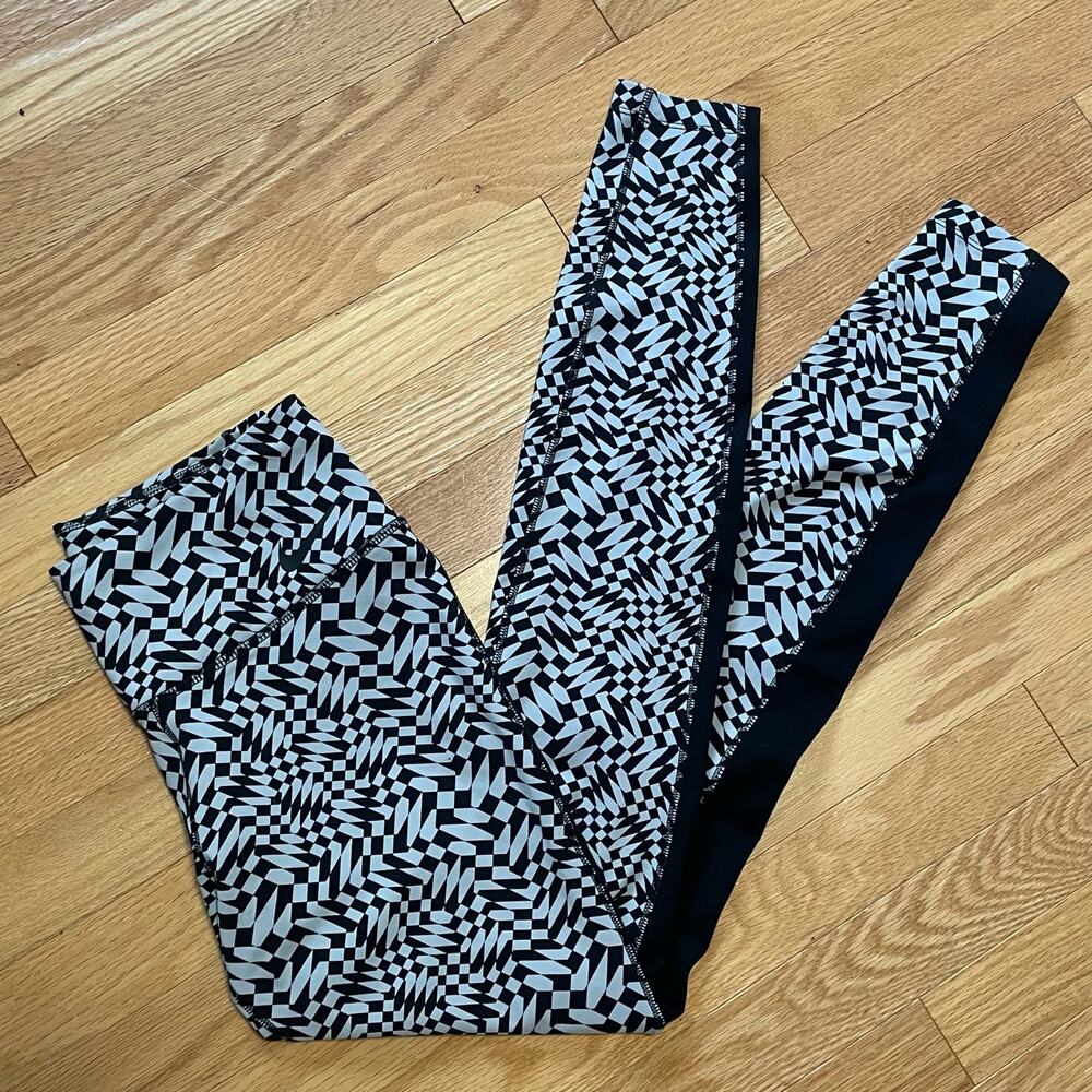Nike Legendary Checker Gray Black Athletic Leggings Pants